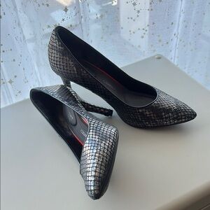 Chic Silver Faux-Snakeskin Women's Heels